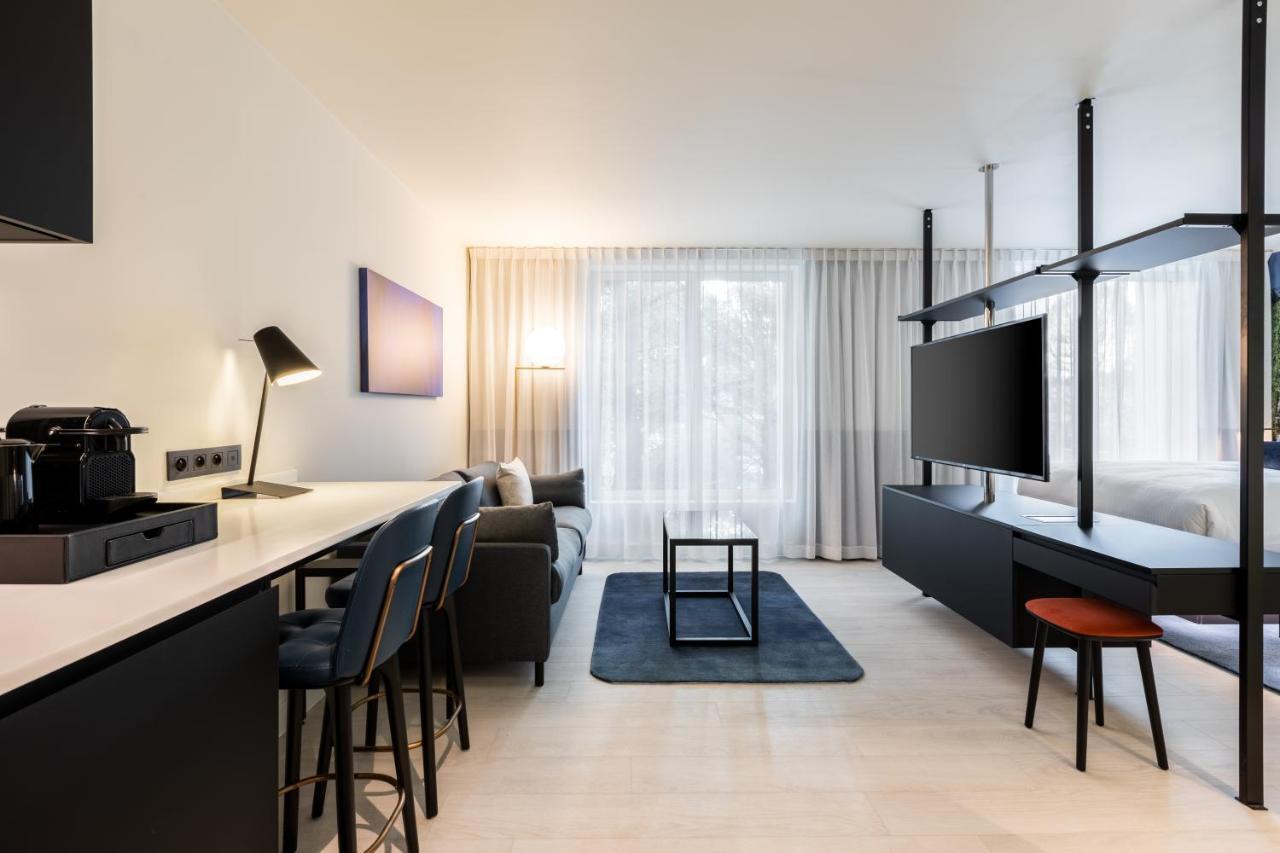 Deluxe Suite, 1 King with Sofa Bed