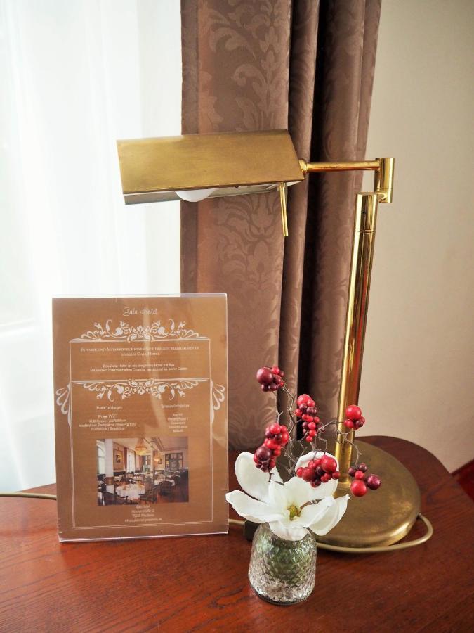 Small Double Room,649368186:JPEG