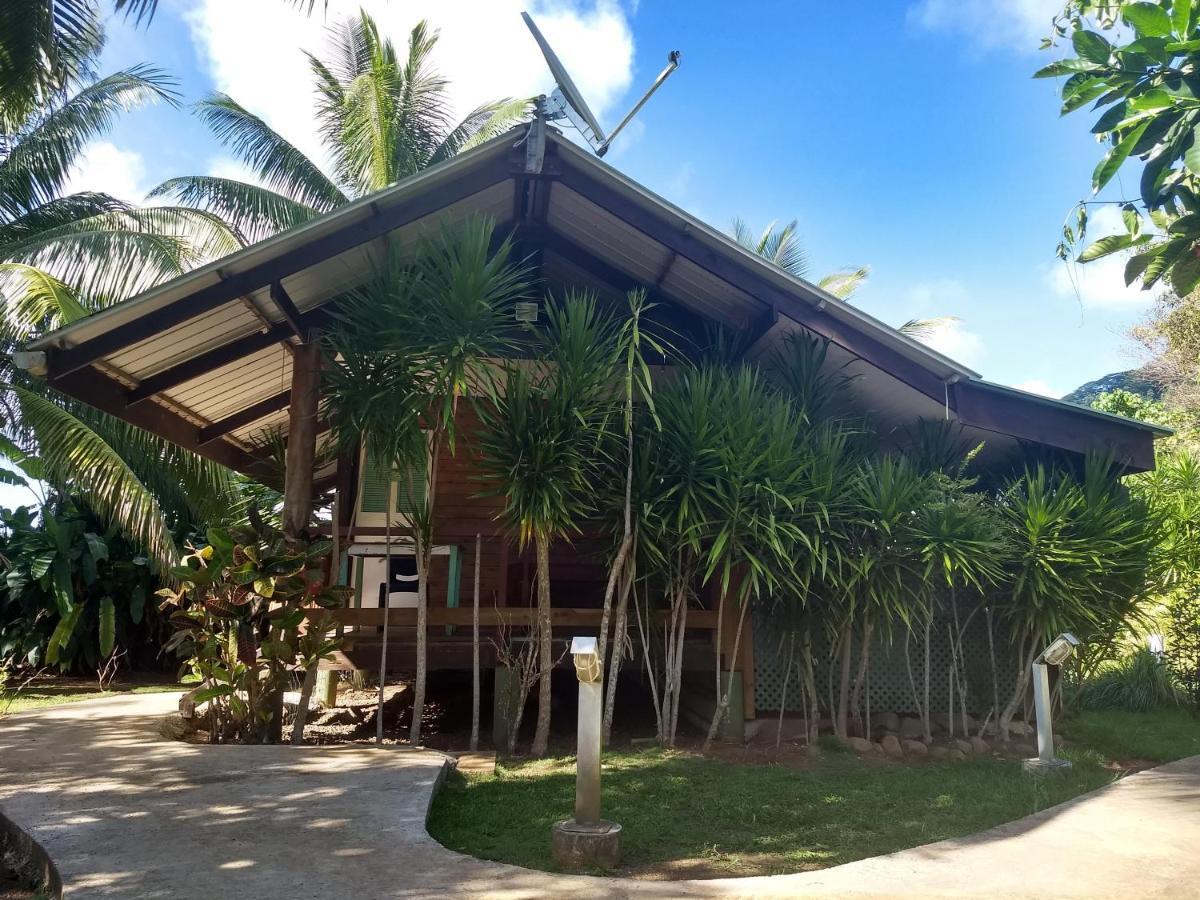 Deluxe Bungalow with Garden View
