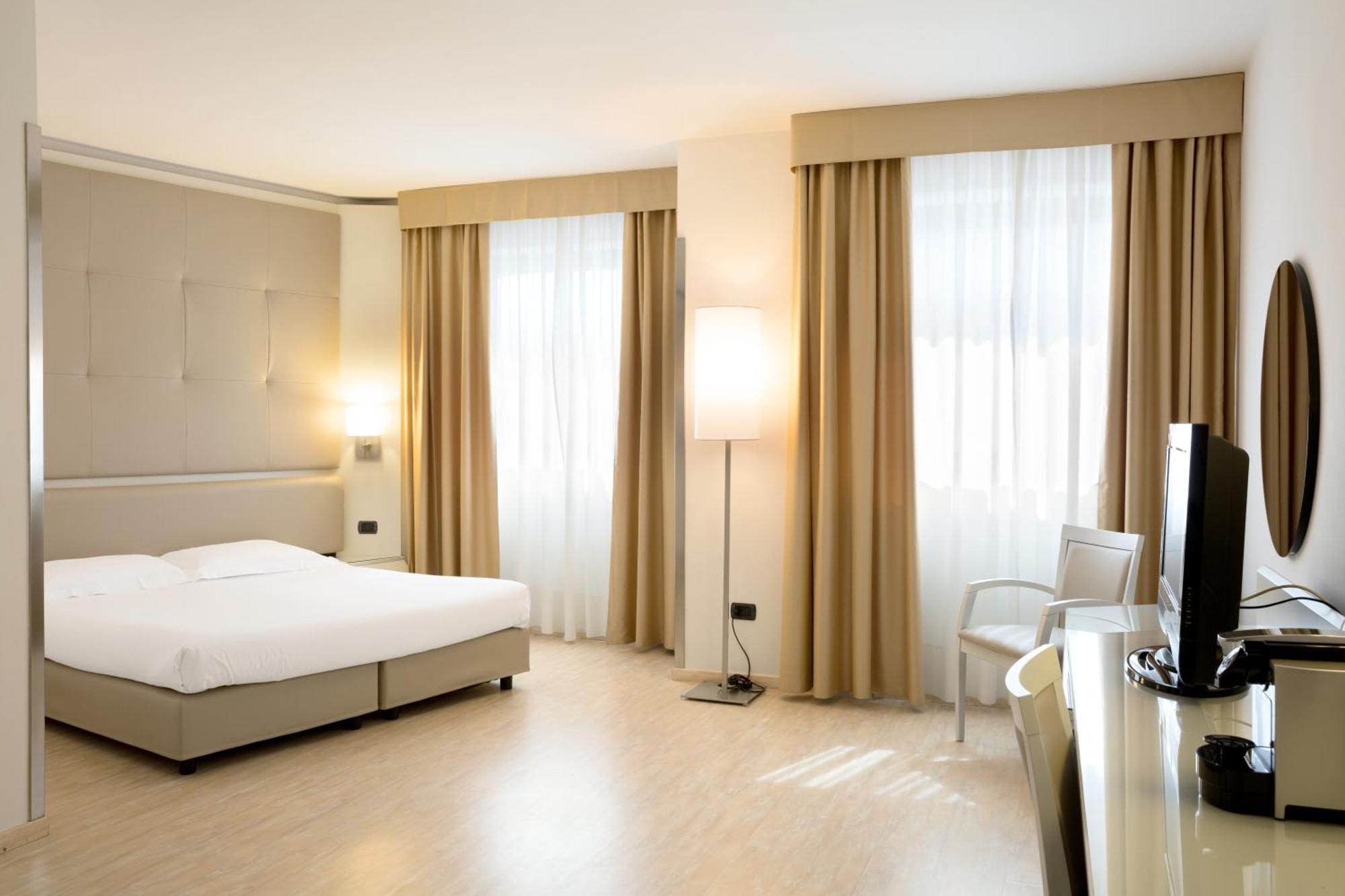 Double Room,1645650019:JPEG