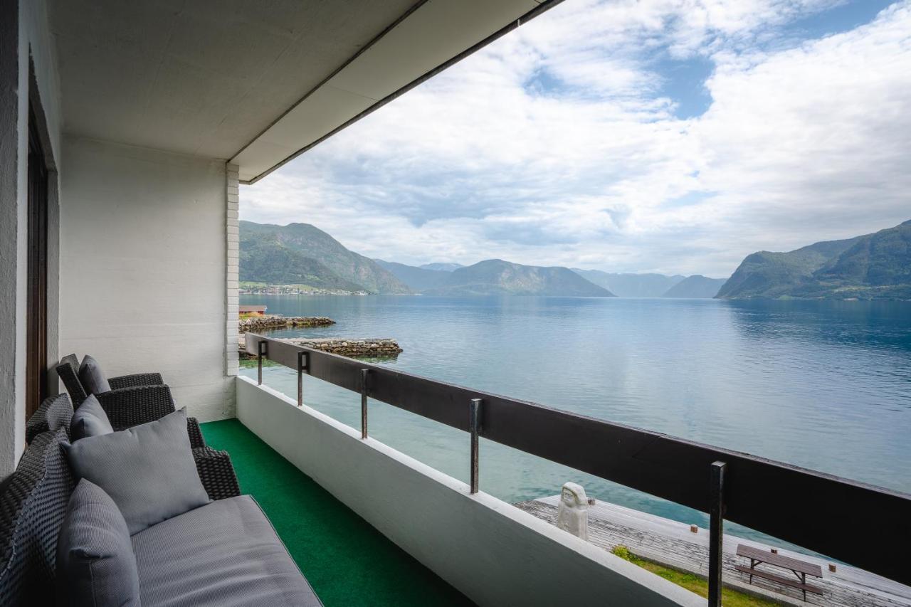 Deluxe Double Room with Balcony and Sea View