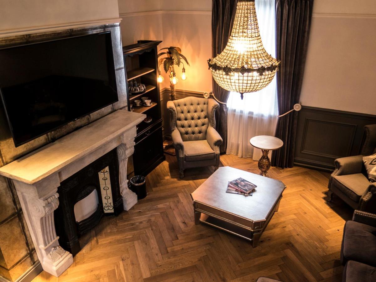 Suite con 3 Camere da Letto