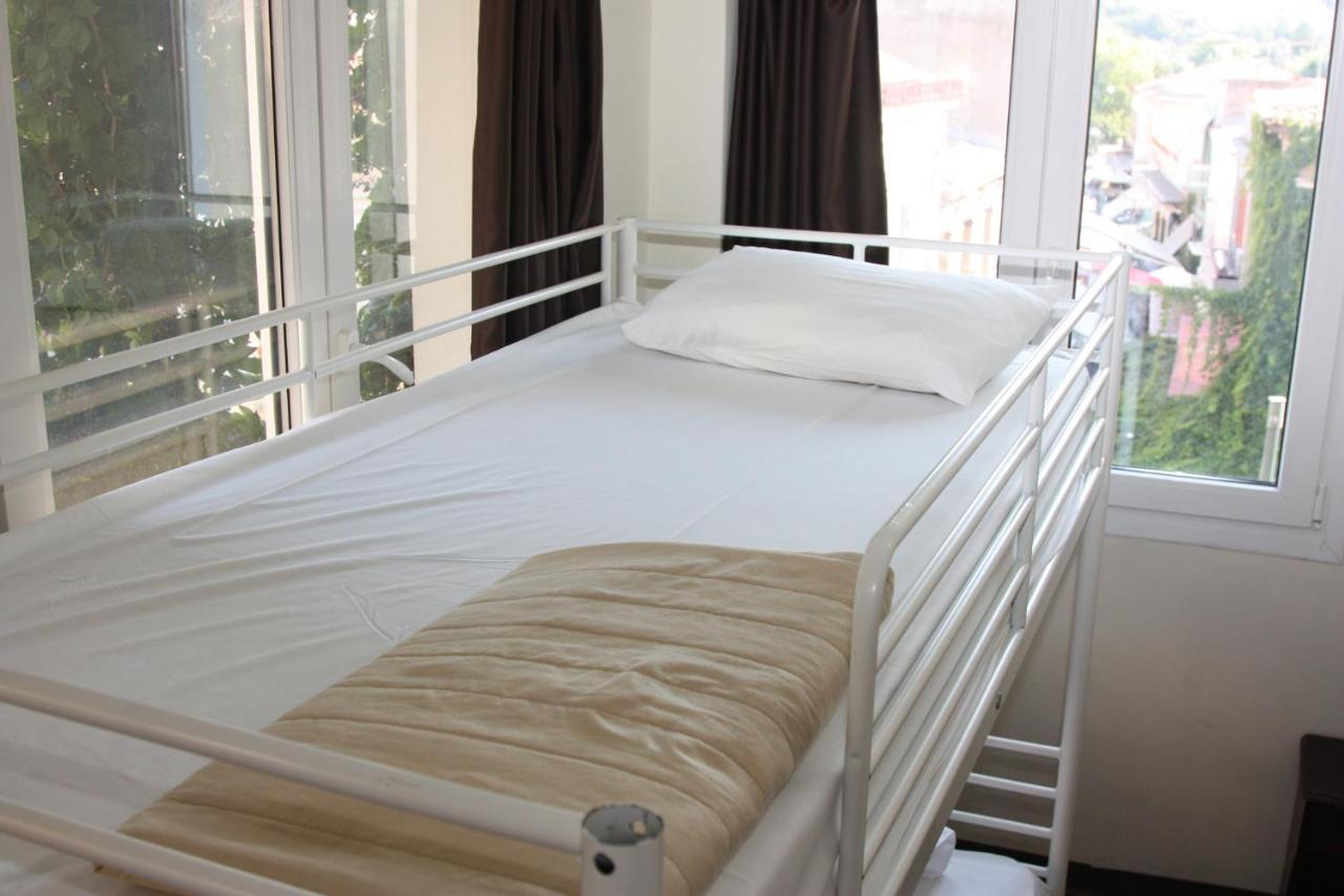 Bed 8-Bed Mixed Dormitory Room