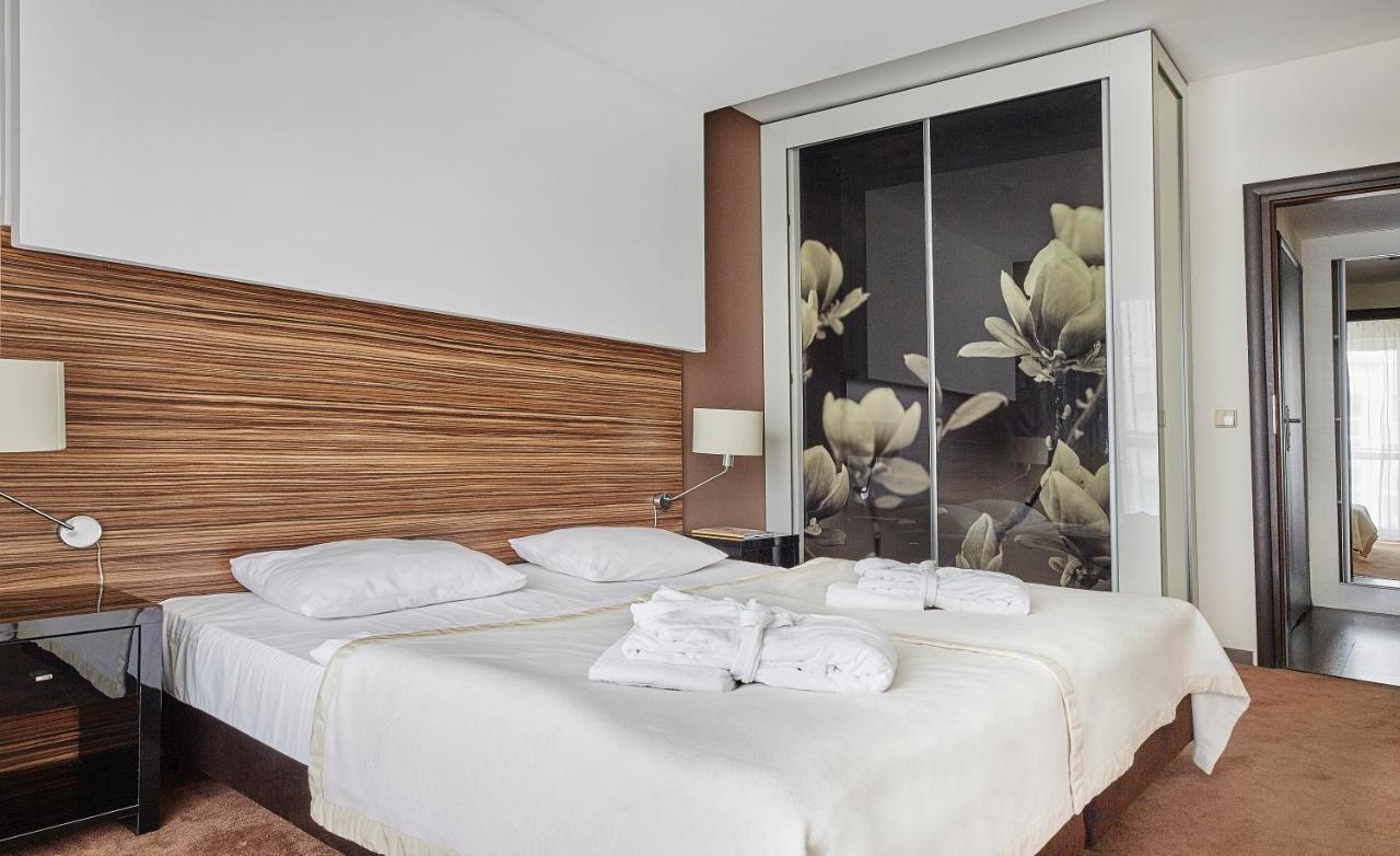 Deluxe Suite (2-4 Adults)