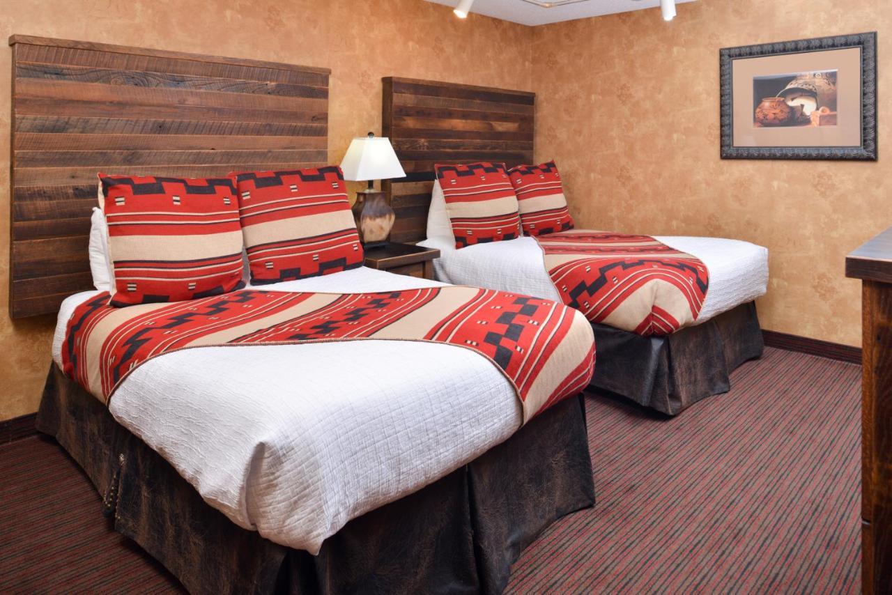 Queen Room Two Queen Beds