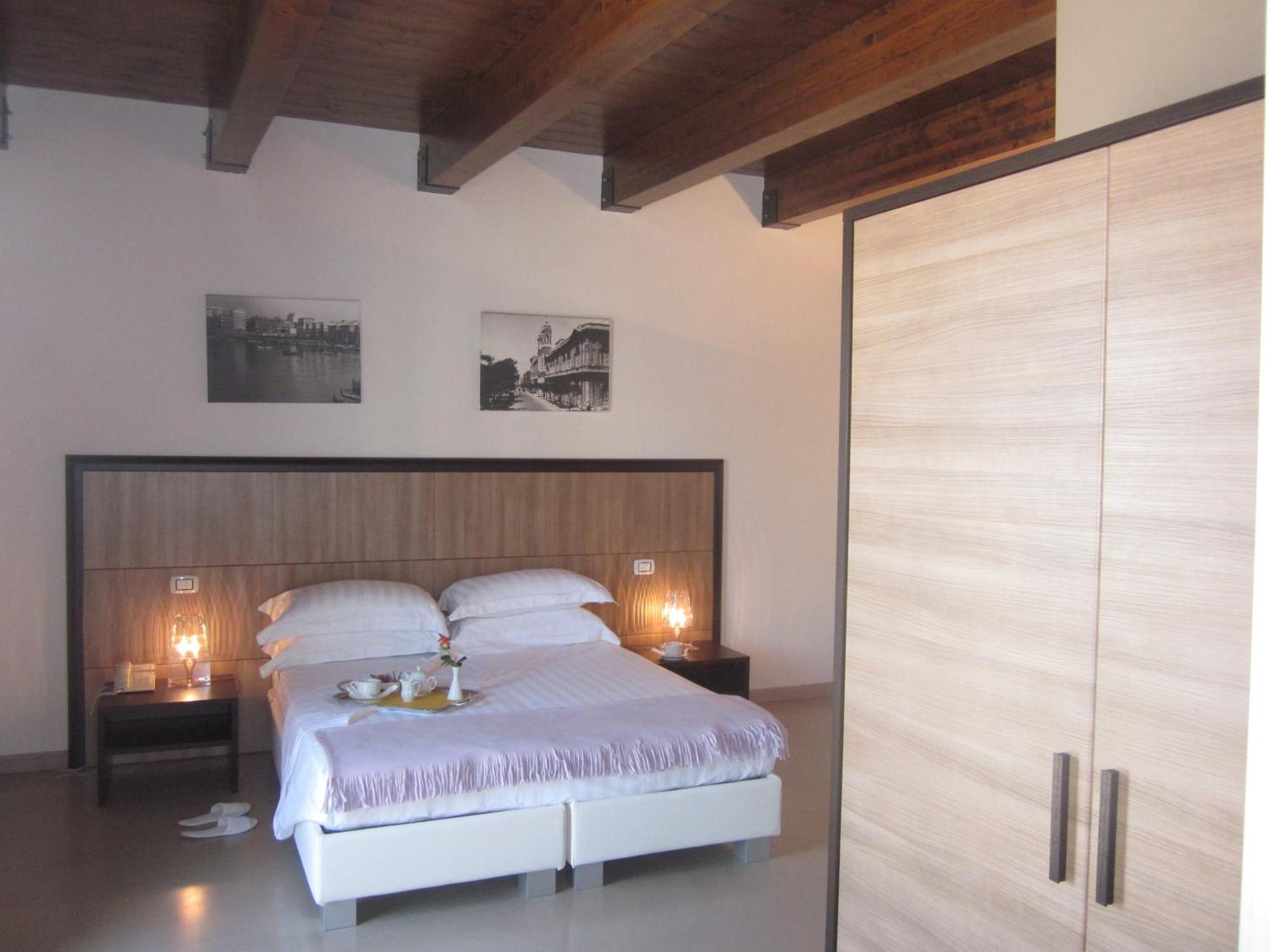 Deluxe Double or Twin Room Sea View,972284929:JPEG