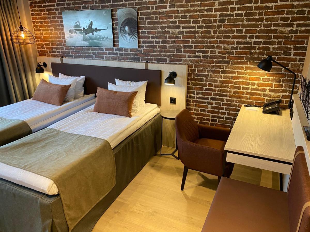 Standard Twin Room Kitchenette