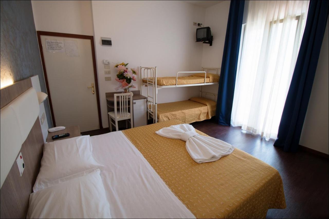 Quadruple Room,973071784:JPEG
