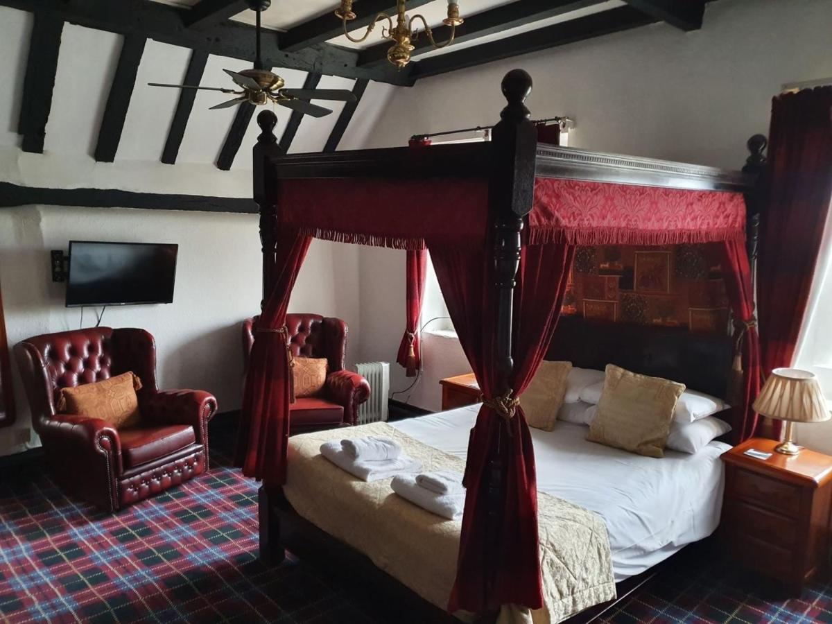 King Four Poster
