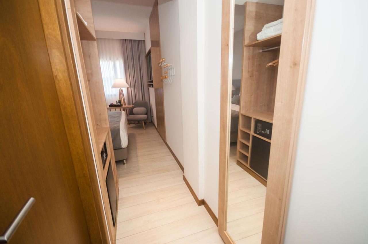 King Room - Mobility Access/Non-Smoking