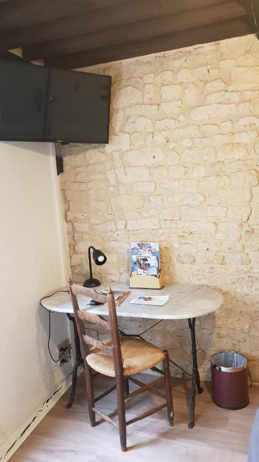 Studio,977080702:JPEG