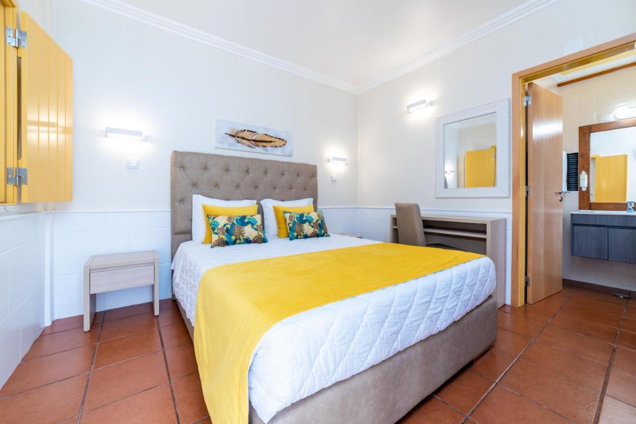 Quarto Duplo