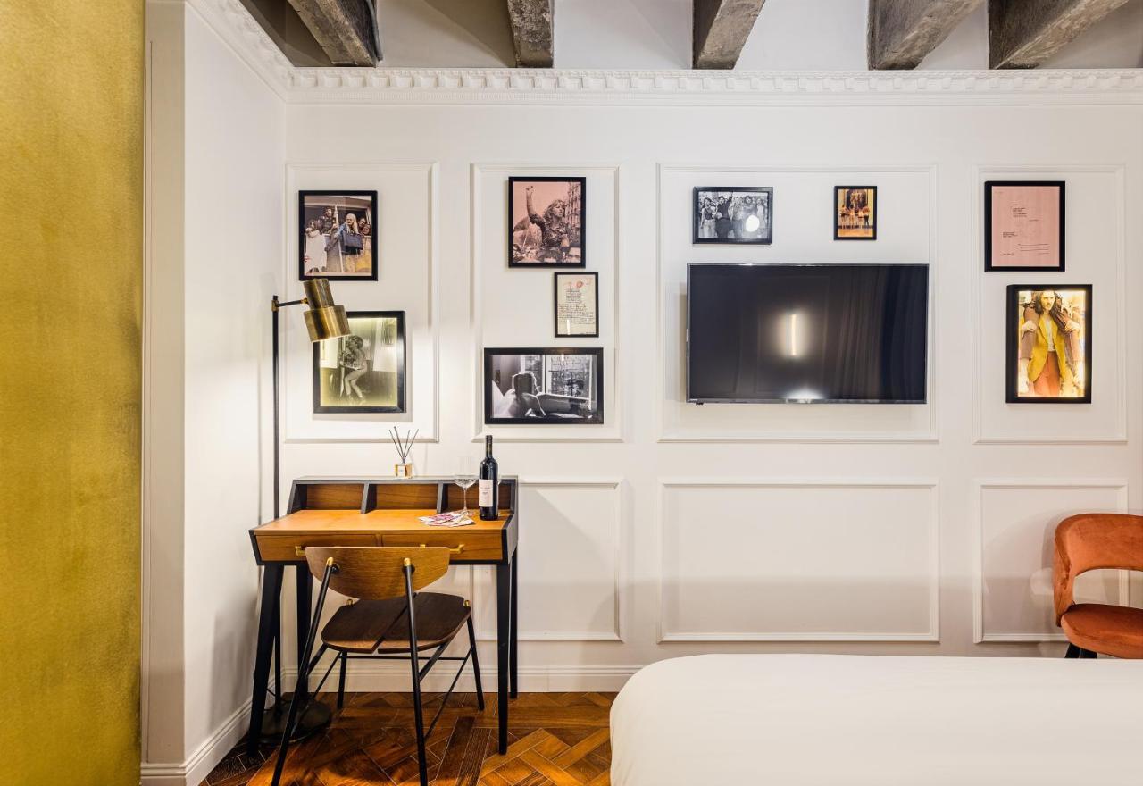 Urban Room