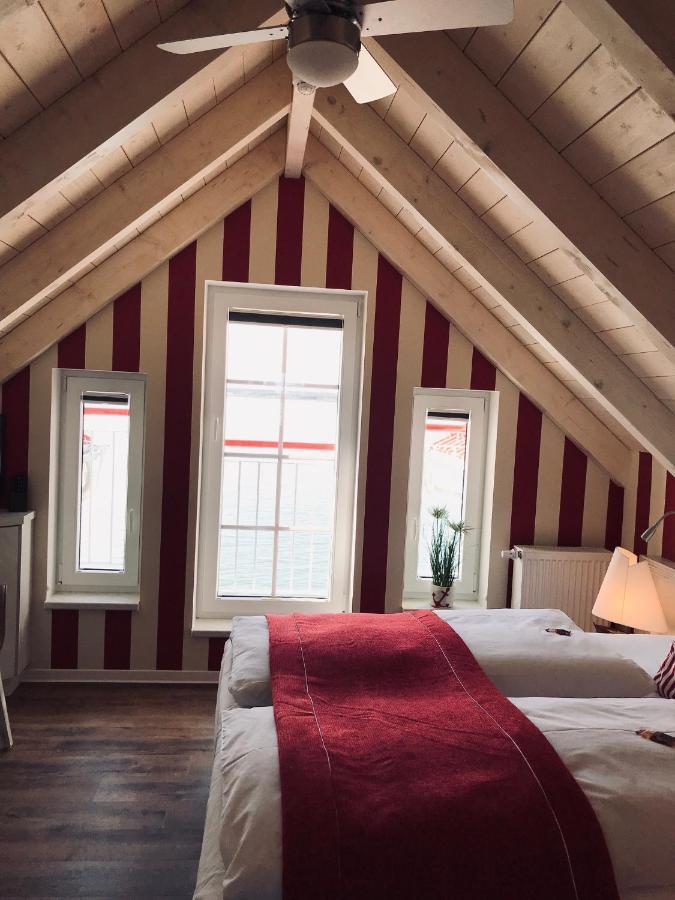 Doppelzimmer mit Seeblick