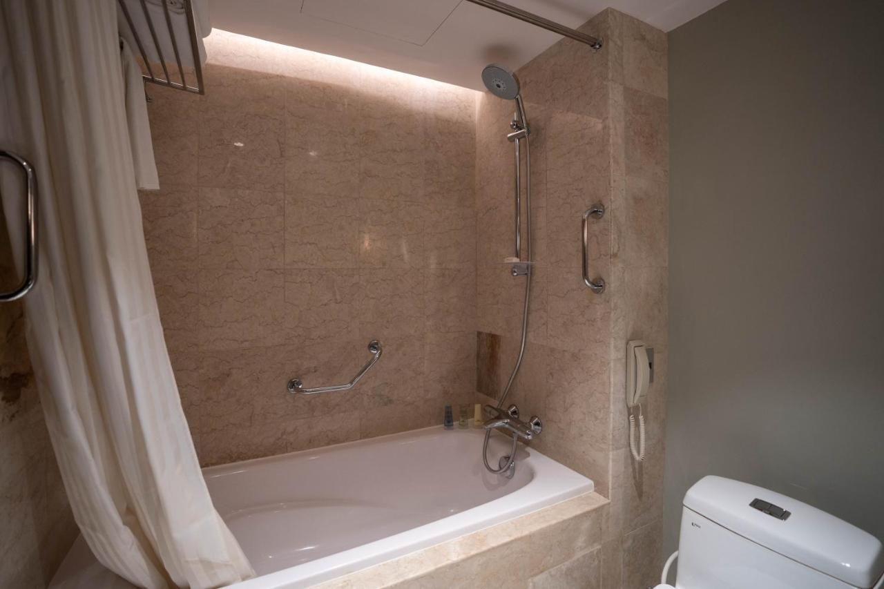 Deluxe Suite with Sea View