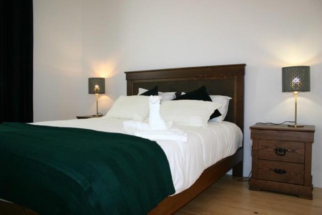 Two-Bedroom Suite,1557320290:JPEG