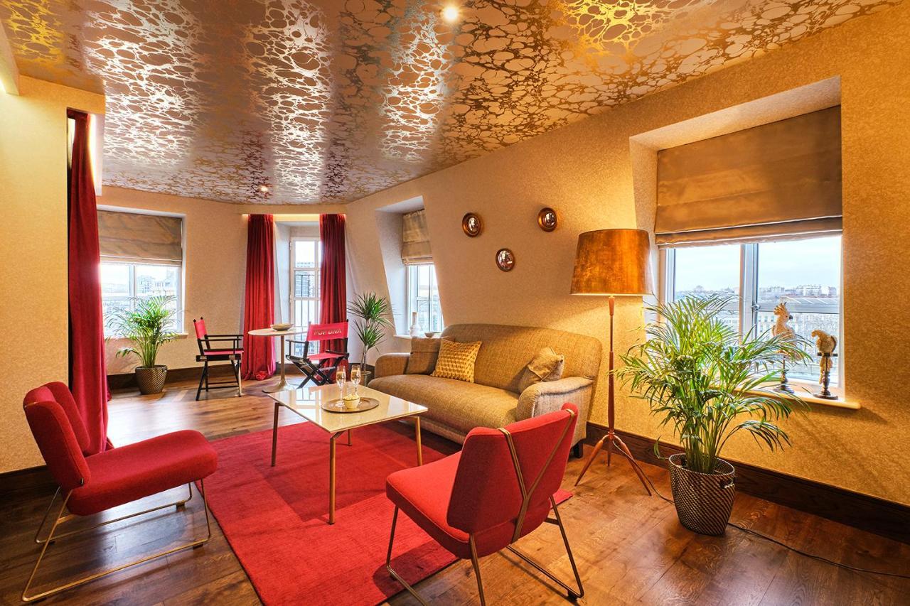 Pop Diva Suites