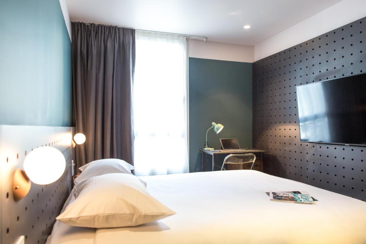 Pop Room a double bed