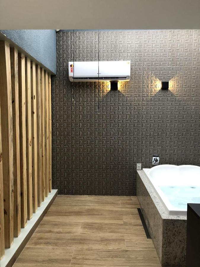 Deluxe Suite with Spa Bath