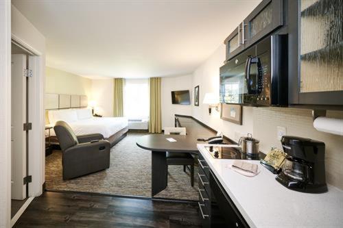 Studio Queen Suite