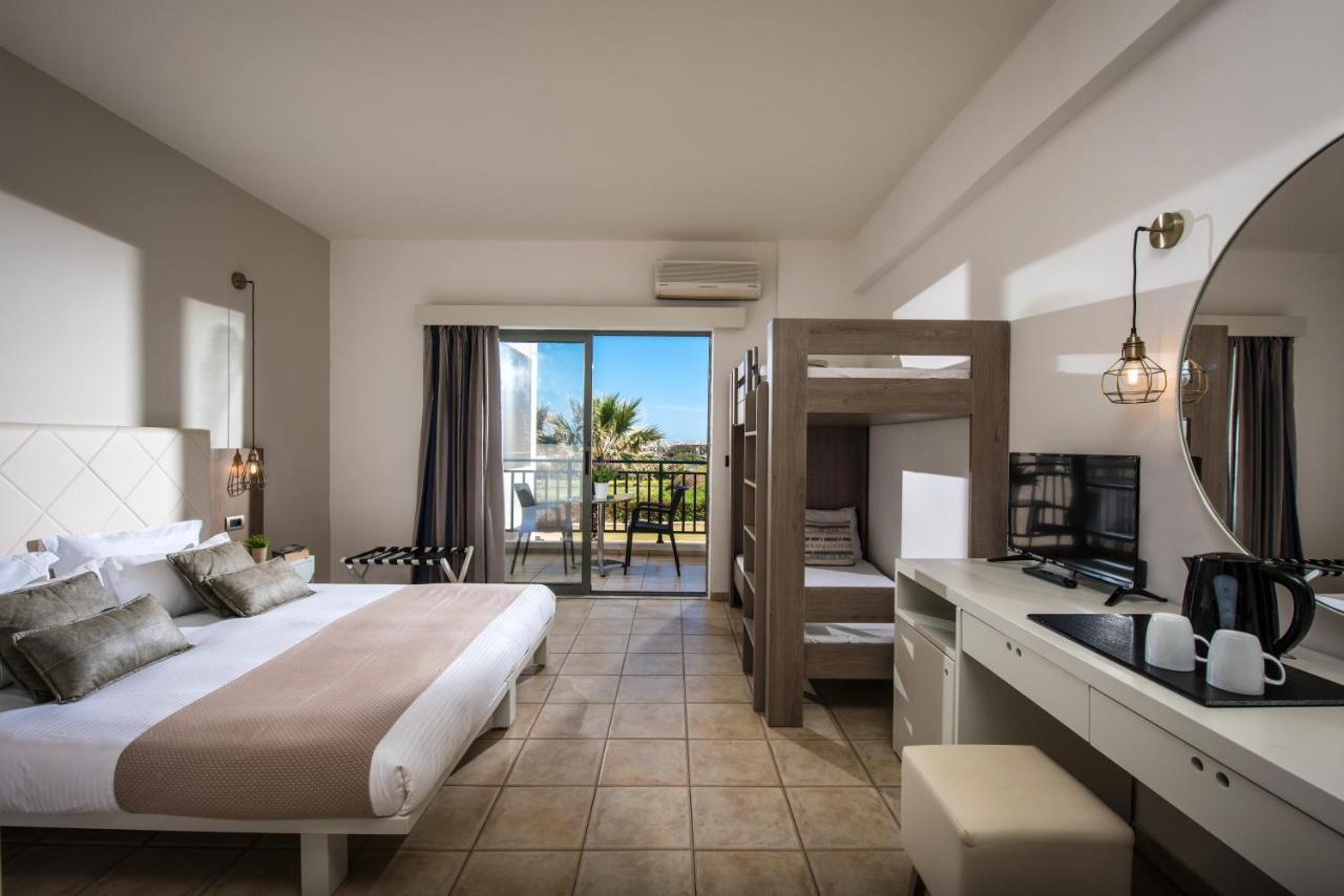 Quadruple Room,1413127475:JPEG