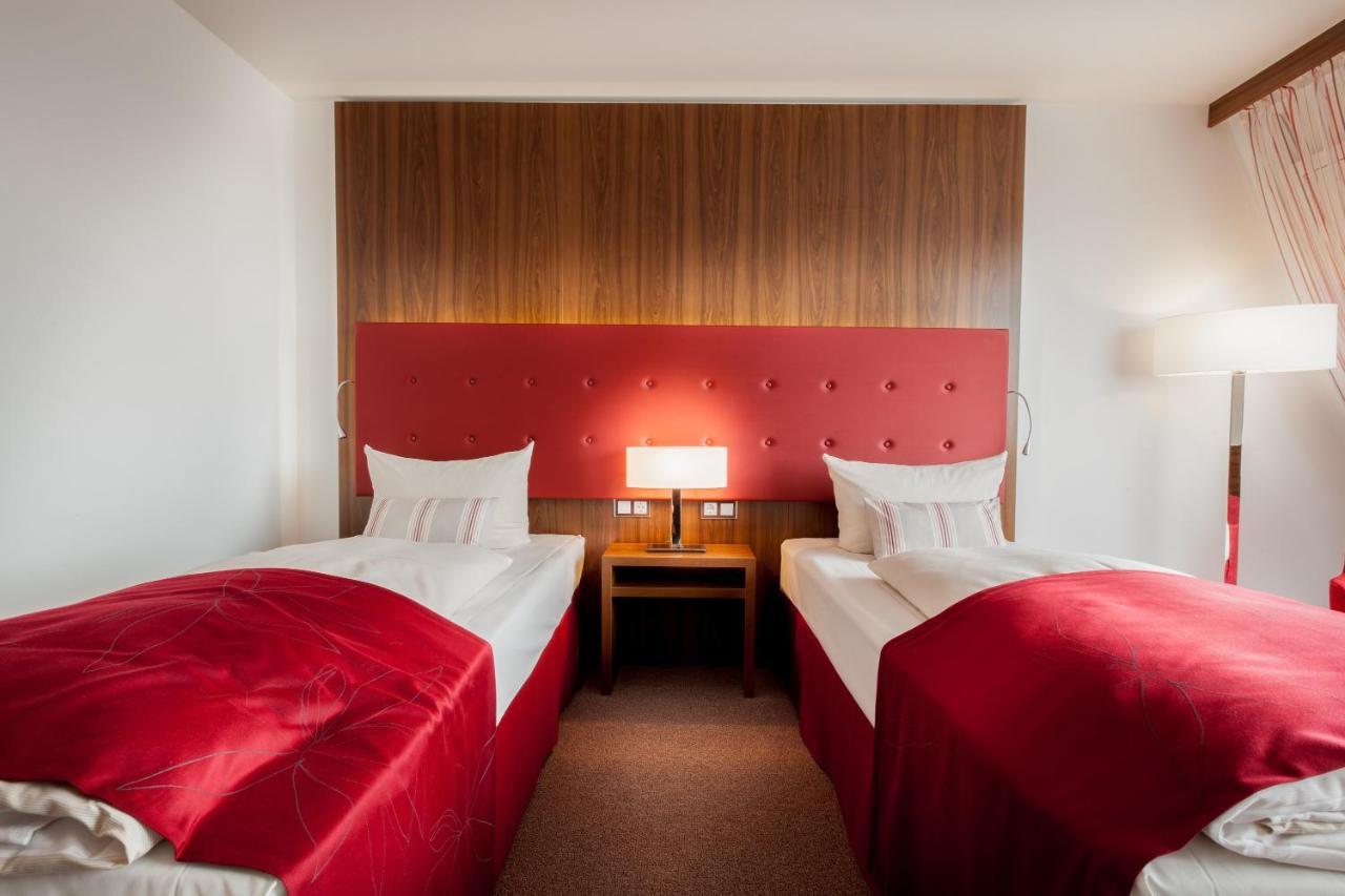 Standard Apartment with Twin Beds