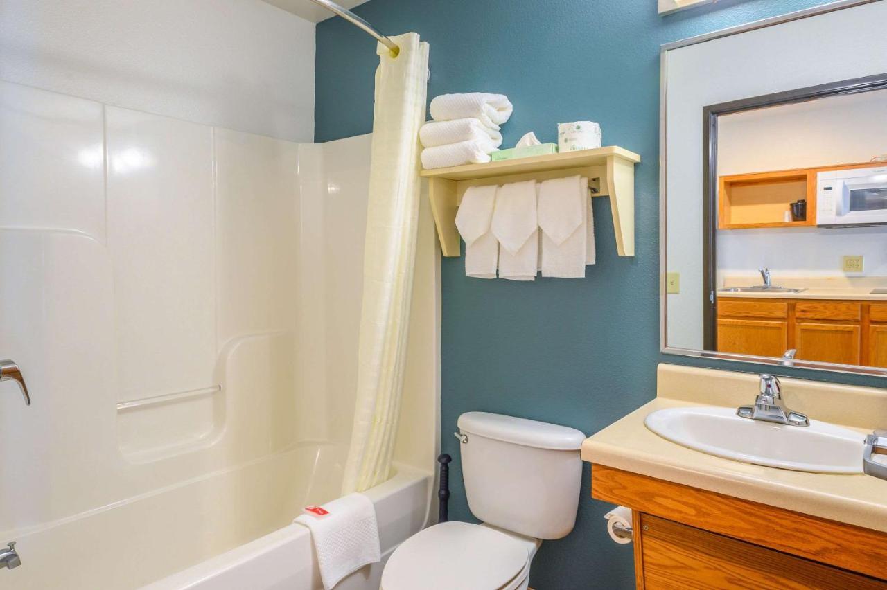Double Room with Two Double Beds - Non-Smoking