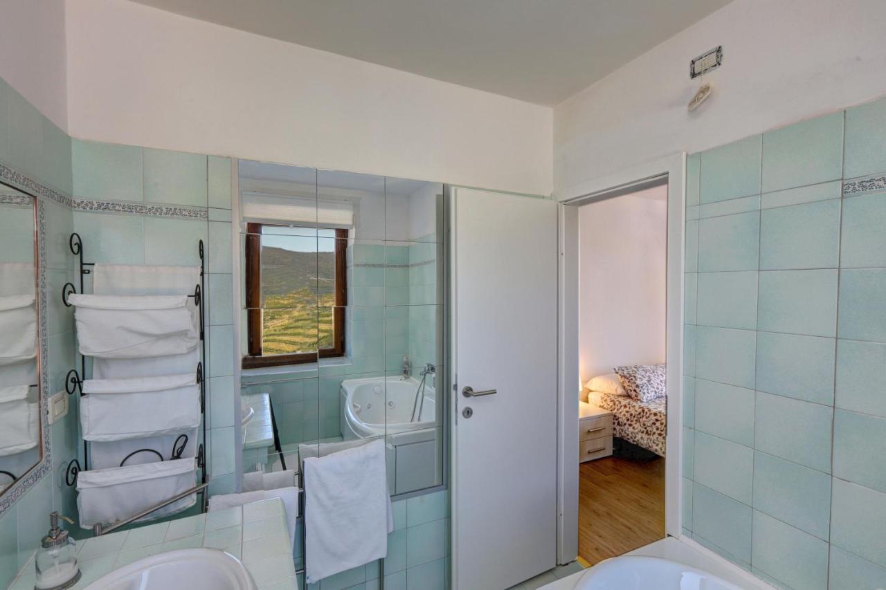 Basic Triple Room,989645179:JPEG