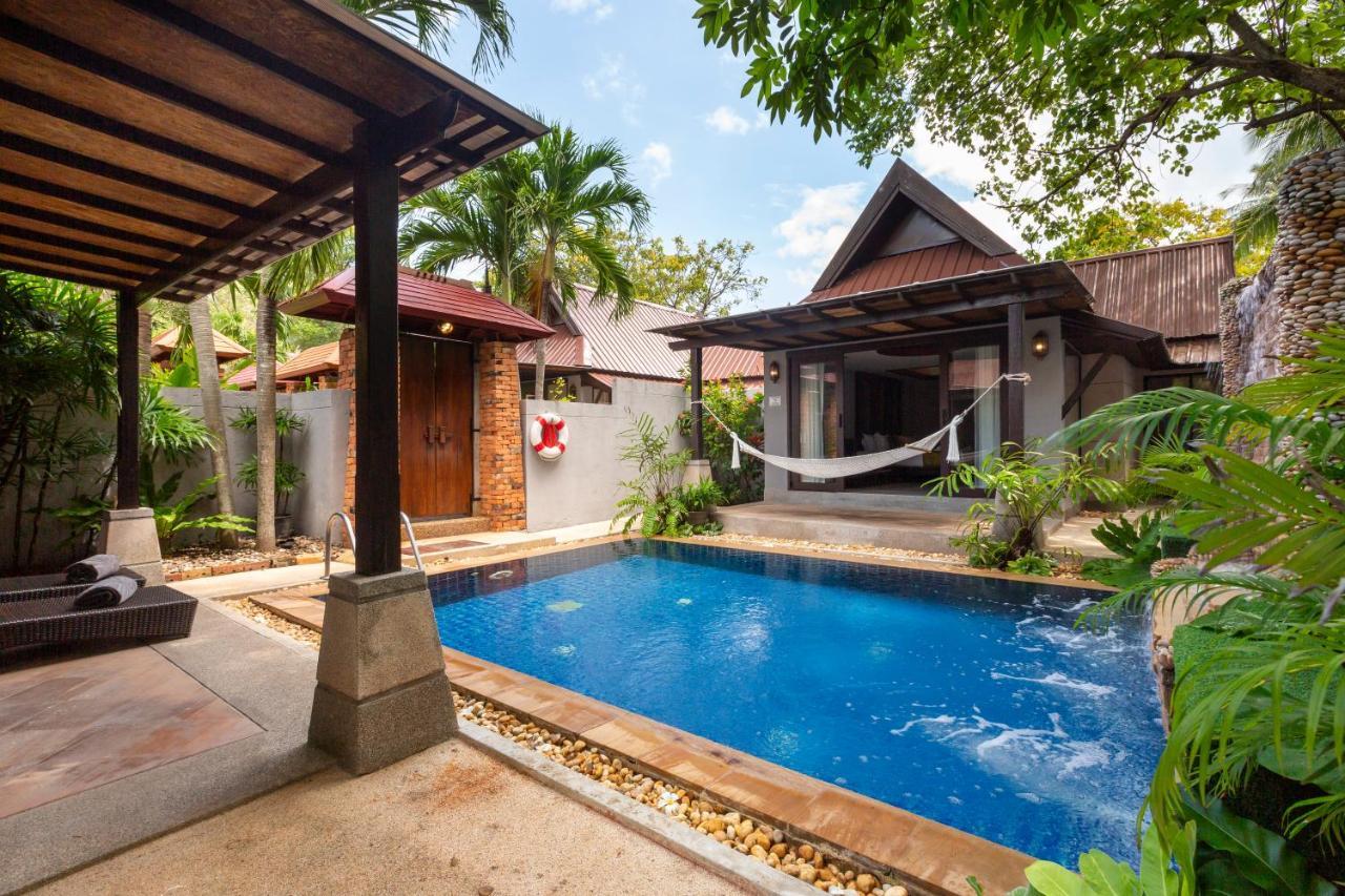 Villa com 2 Quartos e Piscina