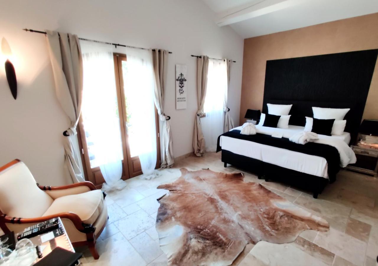 Deluxe Junior Suite,989888815:JPEG