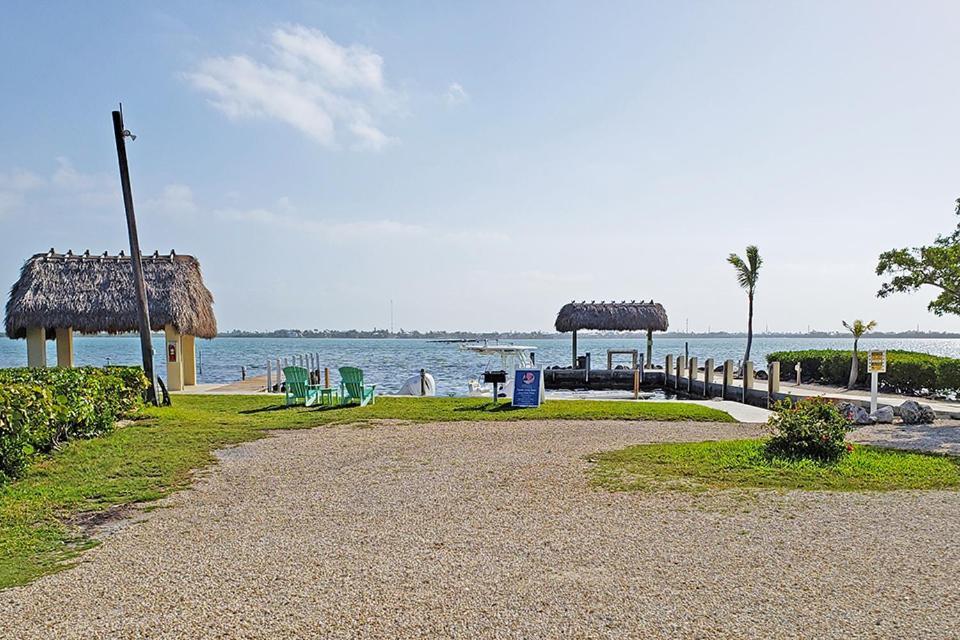 One-Bedroom Suite with Two Queen Beds - Water View