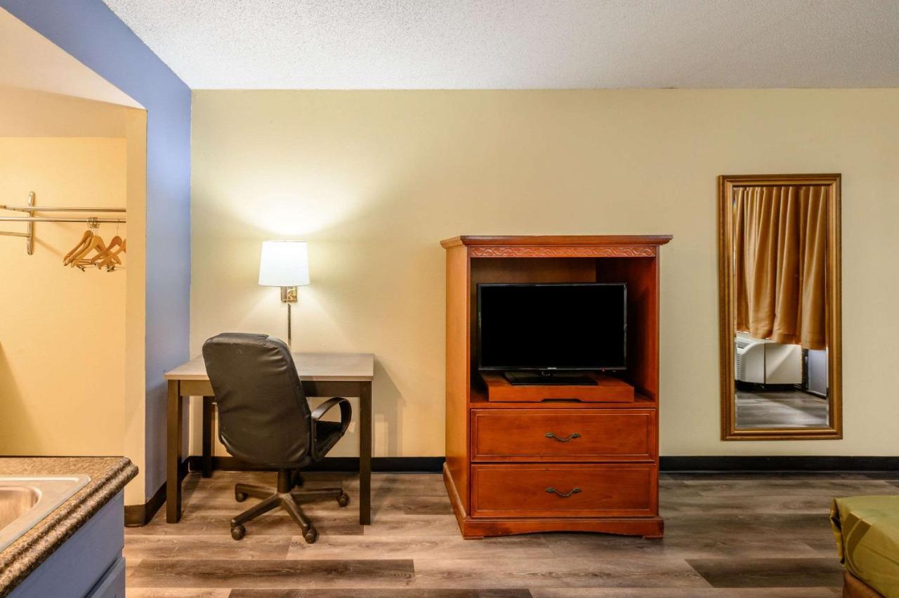 King Room - Non-Smoking