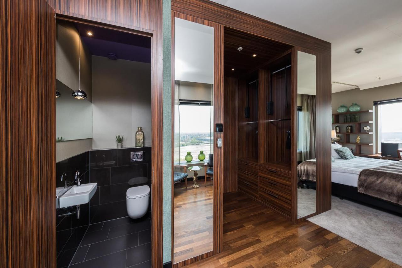 King Suite Spa Bath,995751337:JPEG
