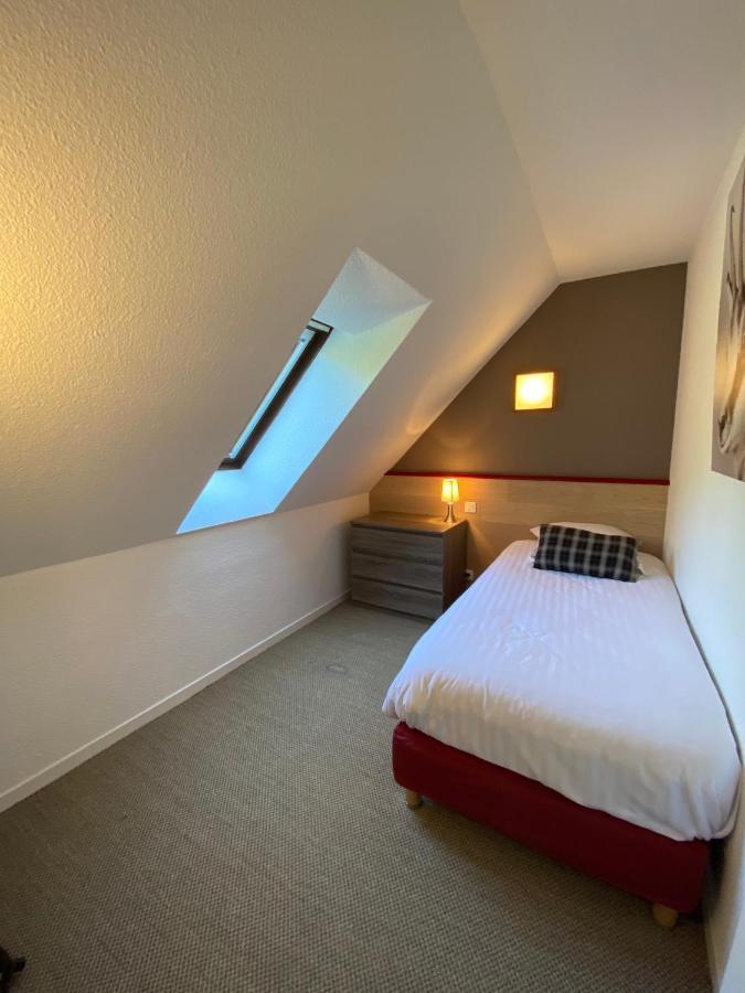 Two-Bedroom Apartment,998917680:JPEG
