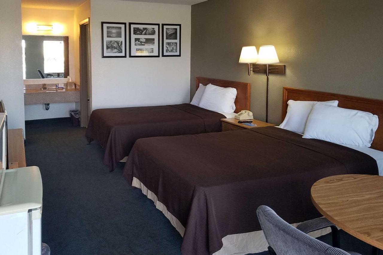 Double Room with Two Double Beds - Non-Smoking