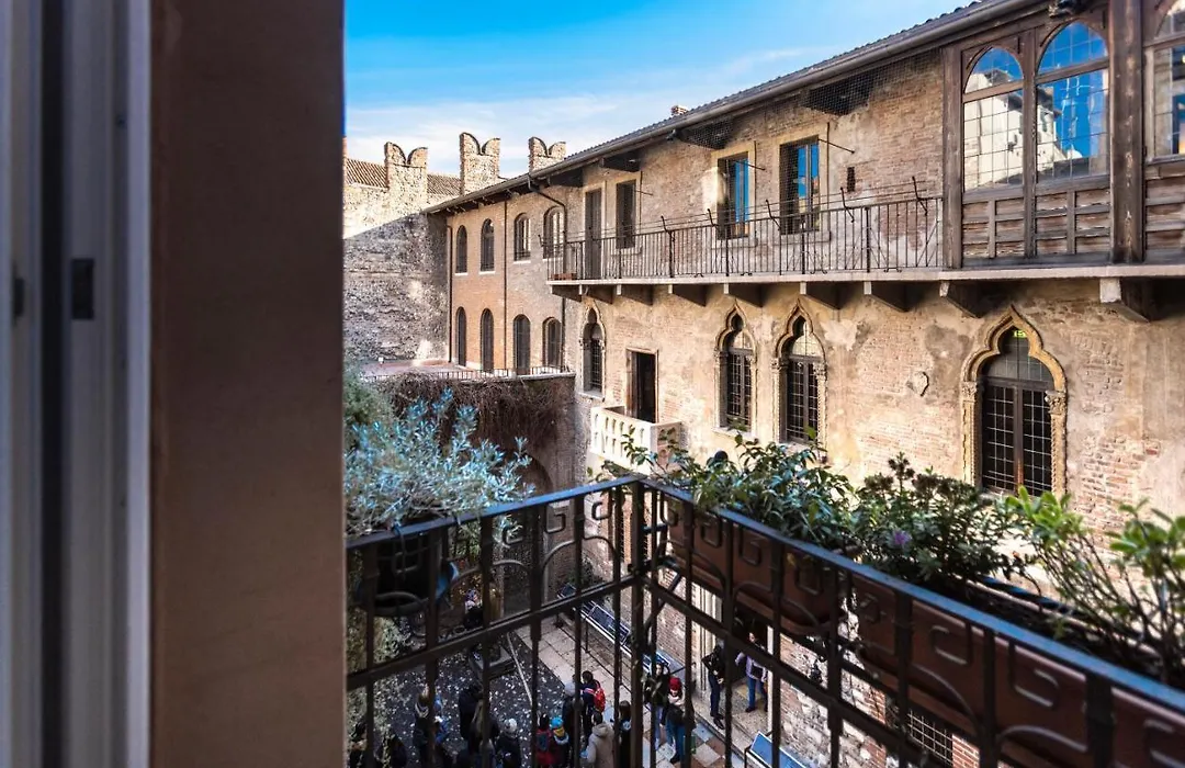 Relais Balcone di Giulietta-1