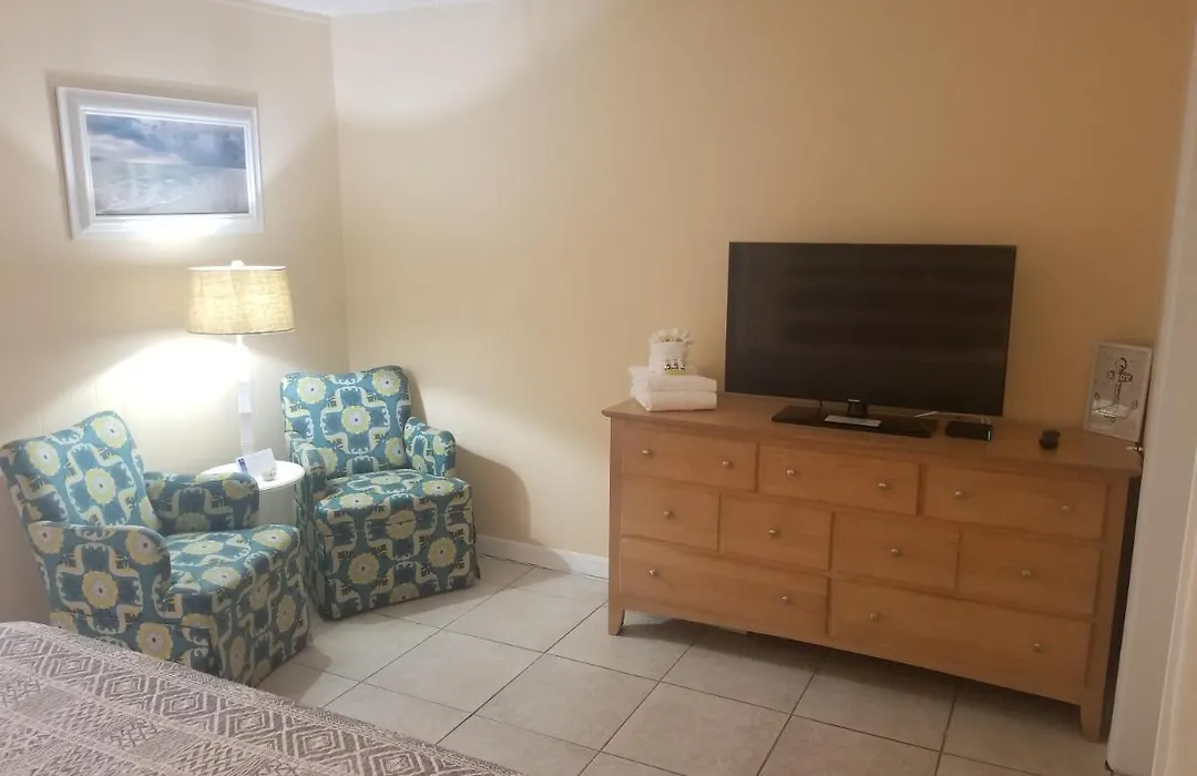 Pennwood Motor Lodge-1