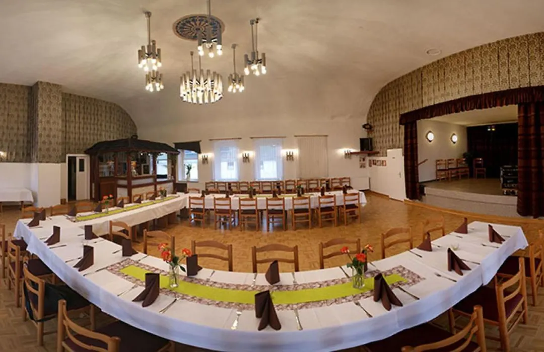 Pension&Gasthof Erbgericht Höhenlage 850m-1