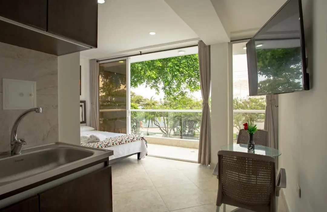 Hollywood Beach Suite-1