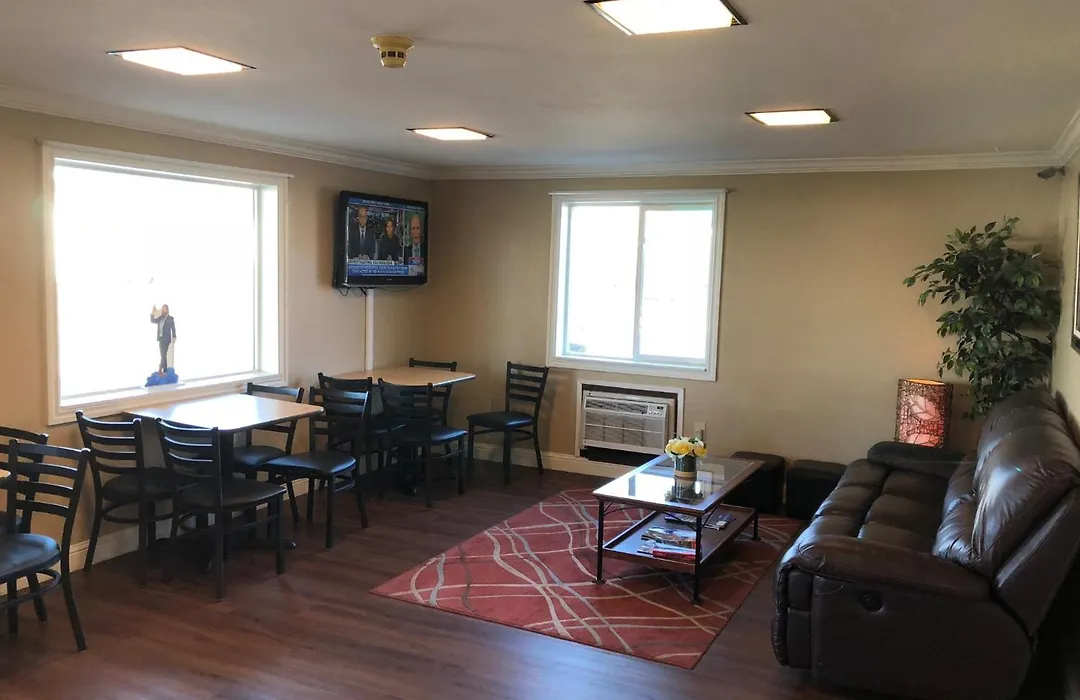 Super 8 By Wyndham Lewiston-1