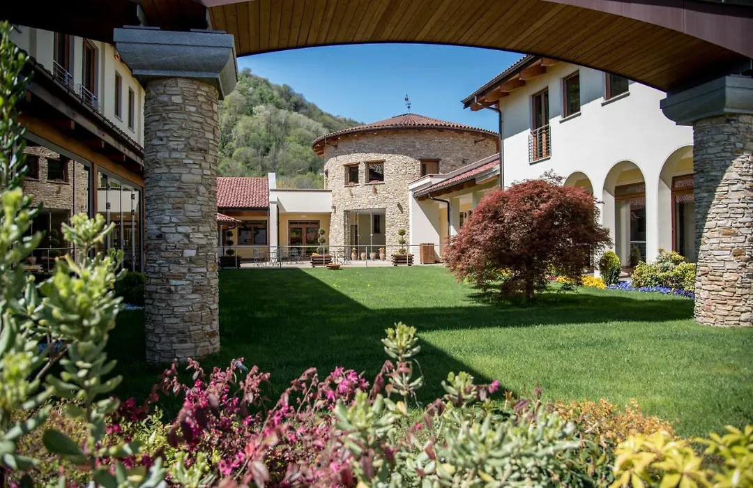 Resort Monviso-1