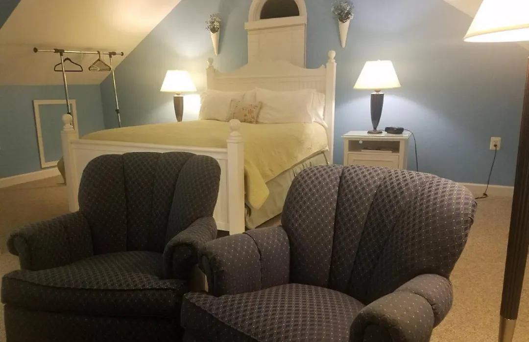 Blue Heron Inn - A Bed And Breakfast Llc-1