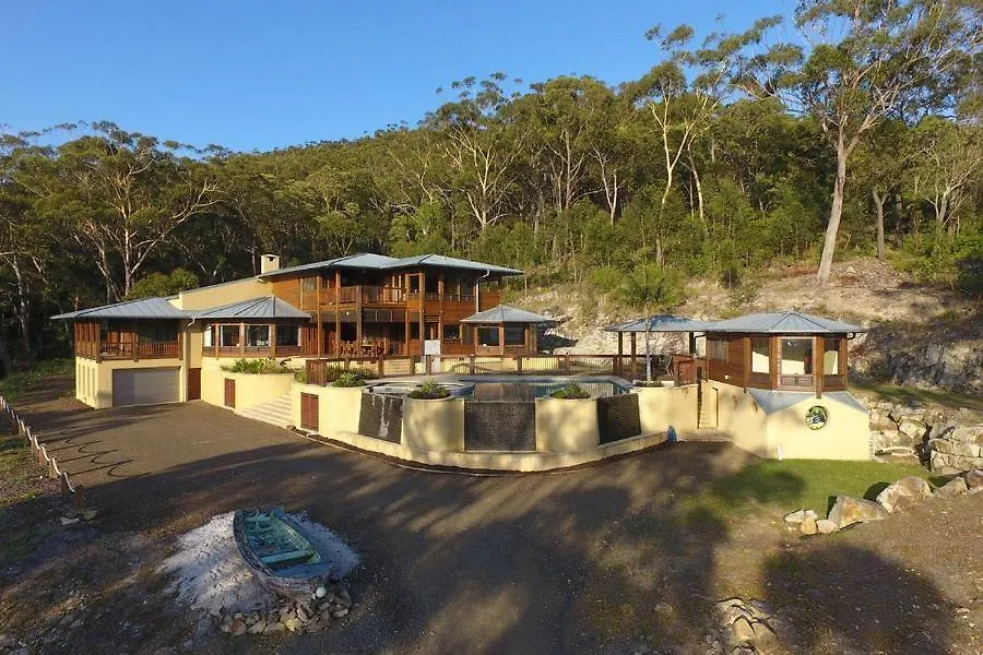 The Pool House - Crescent Head - Stunning Ocean Views, Pet Friendly-1