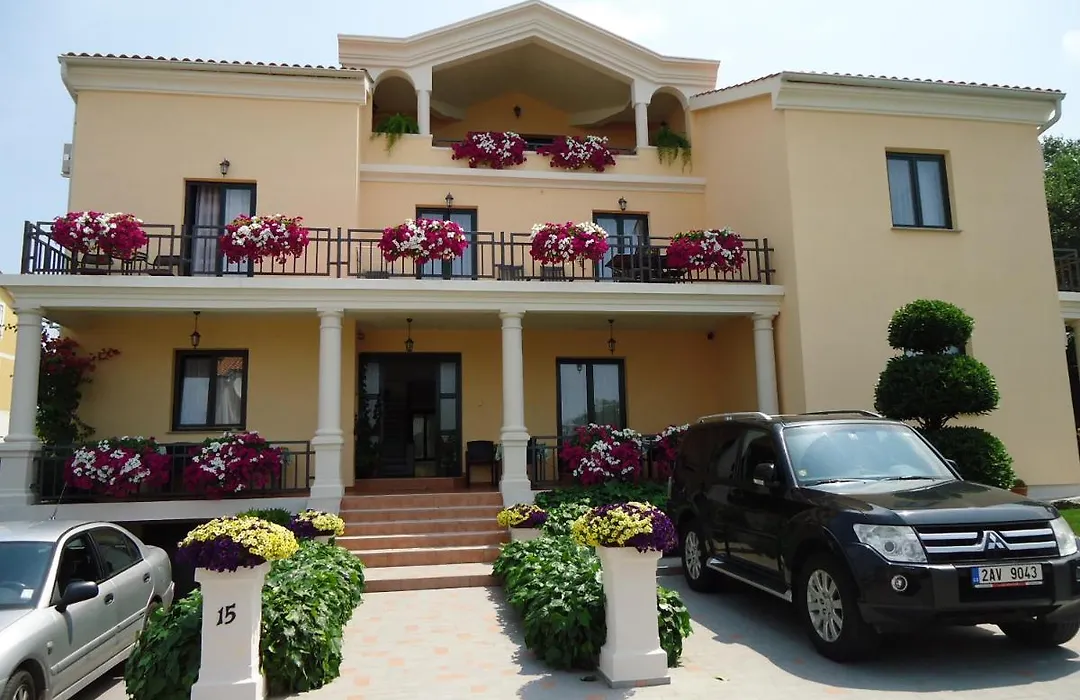 Villa Rustika-1