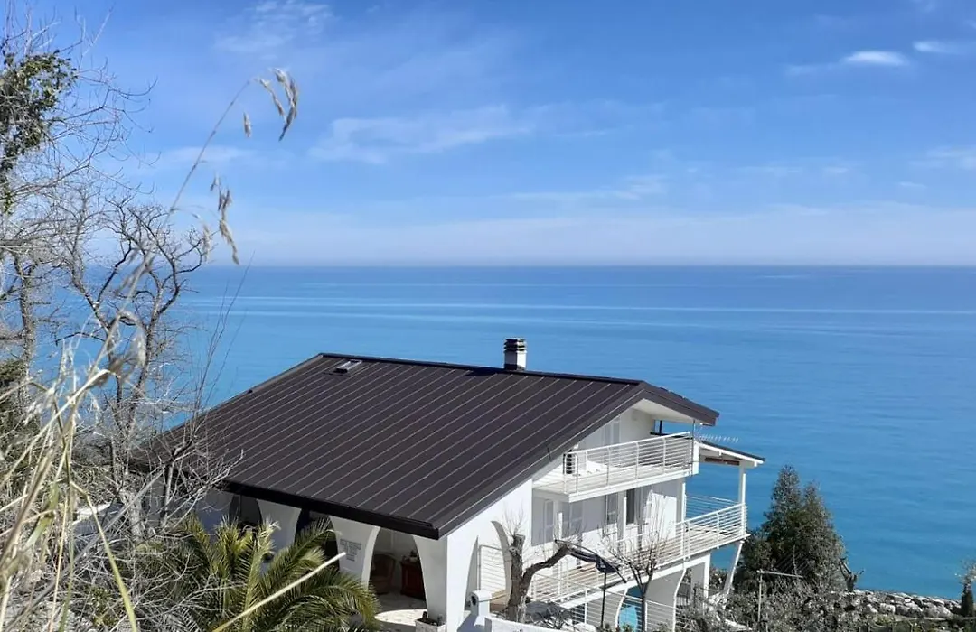 Vista D'Amare-1
