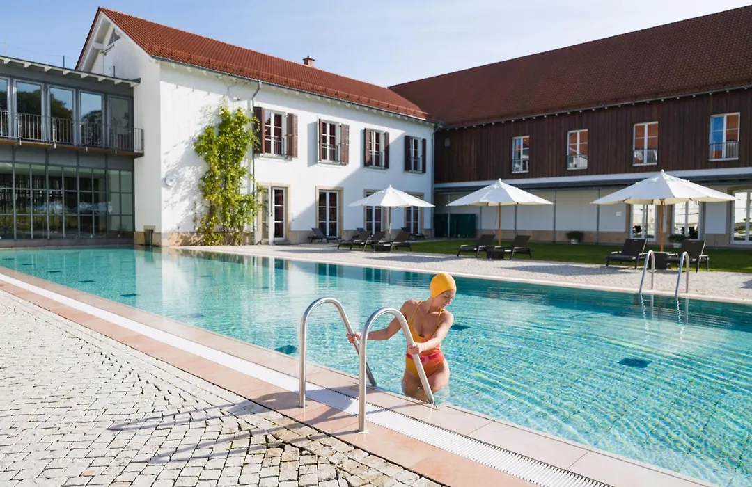 Graeflicher Park Health & Balance Resort-1