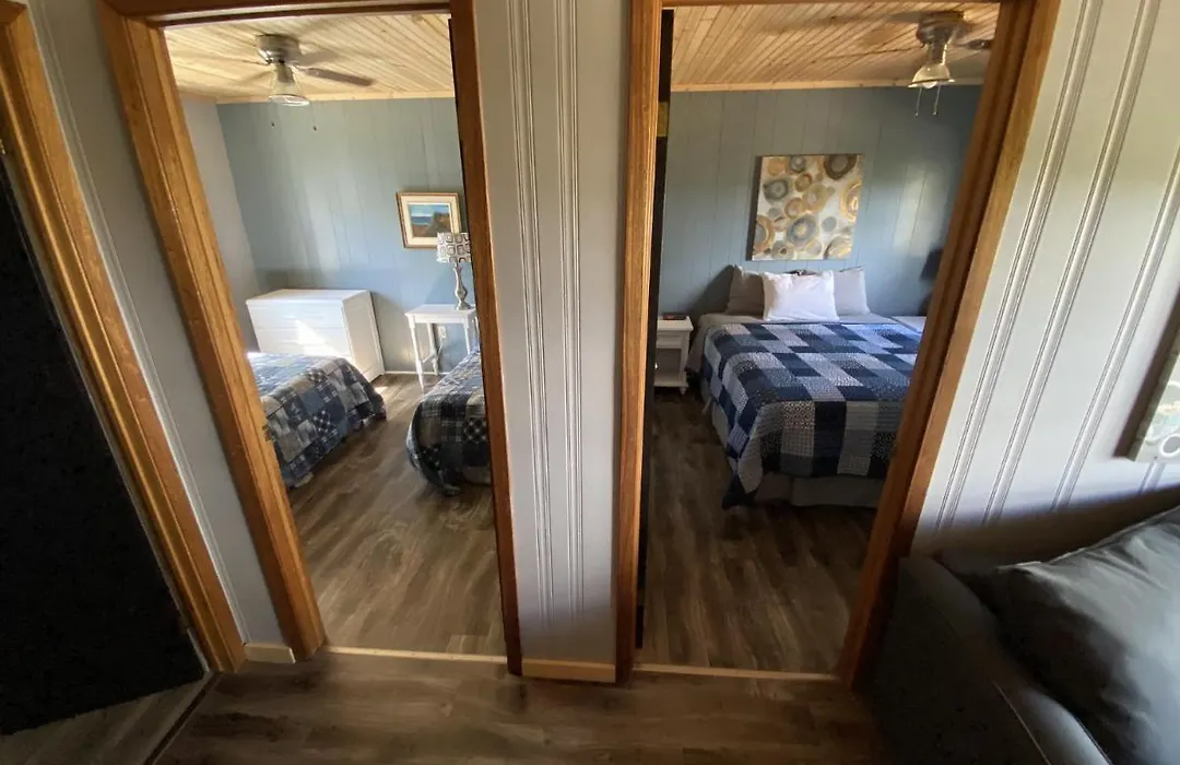 The Pines Motel And Cottages-1