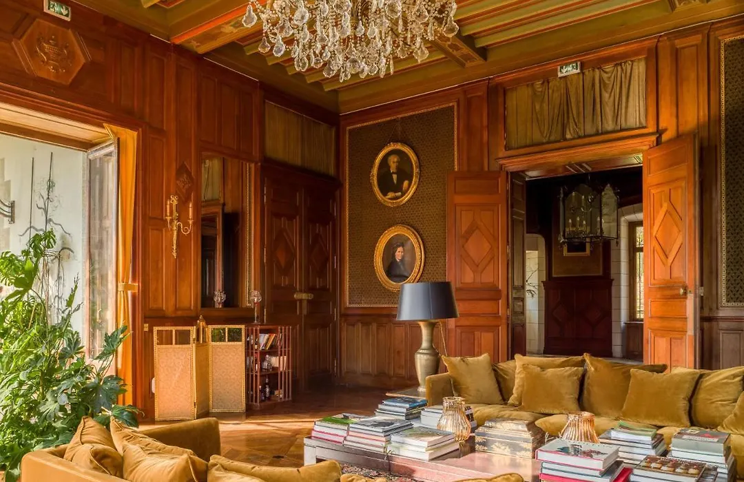 Chateau LE BROSSAY-1