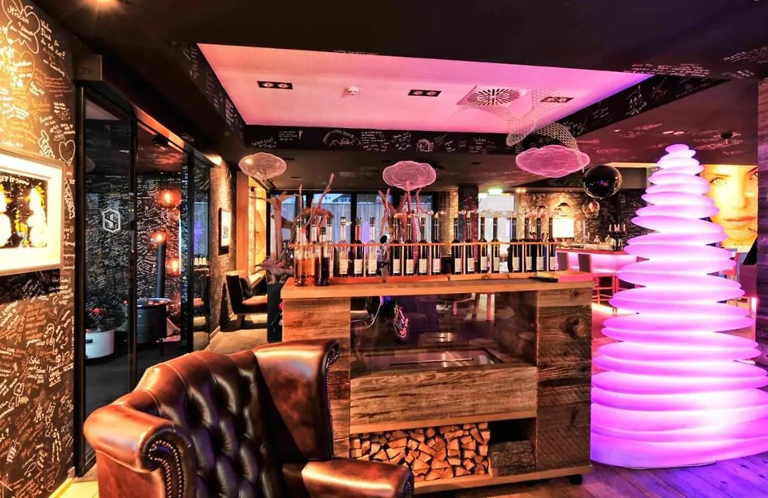 Alps Lodge-1