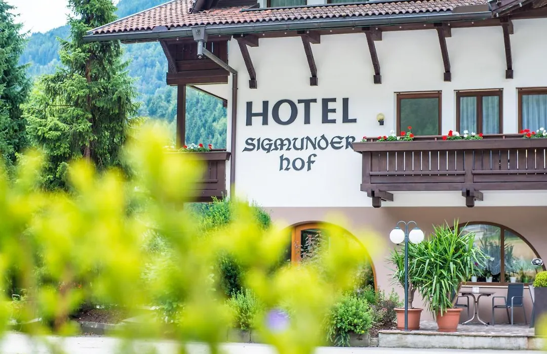 Hotel Sigmunderhof-1